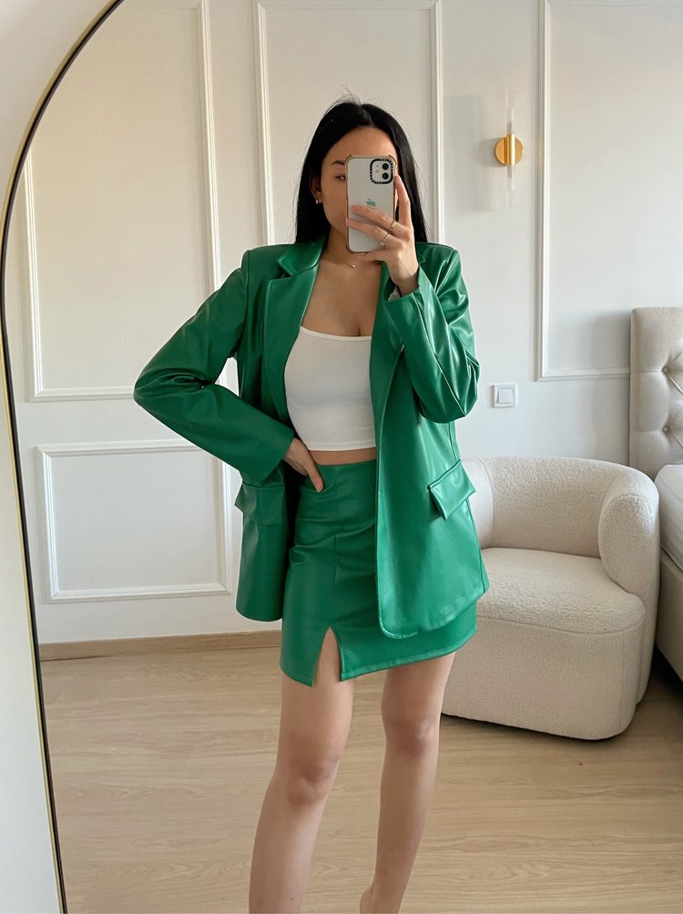 Giada Vegan Leather Blazer / Dark Green