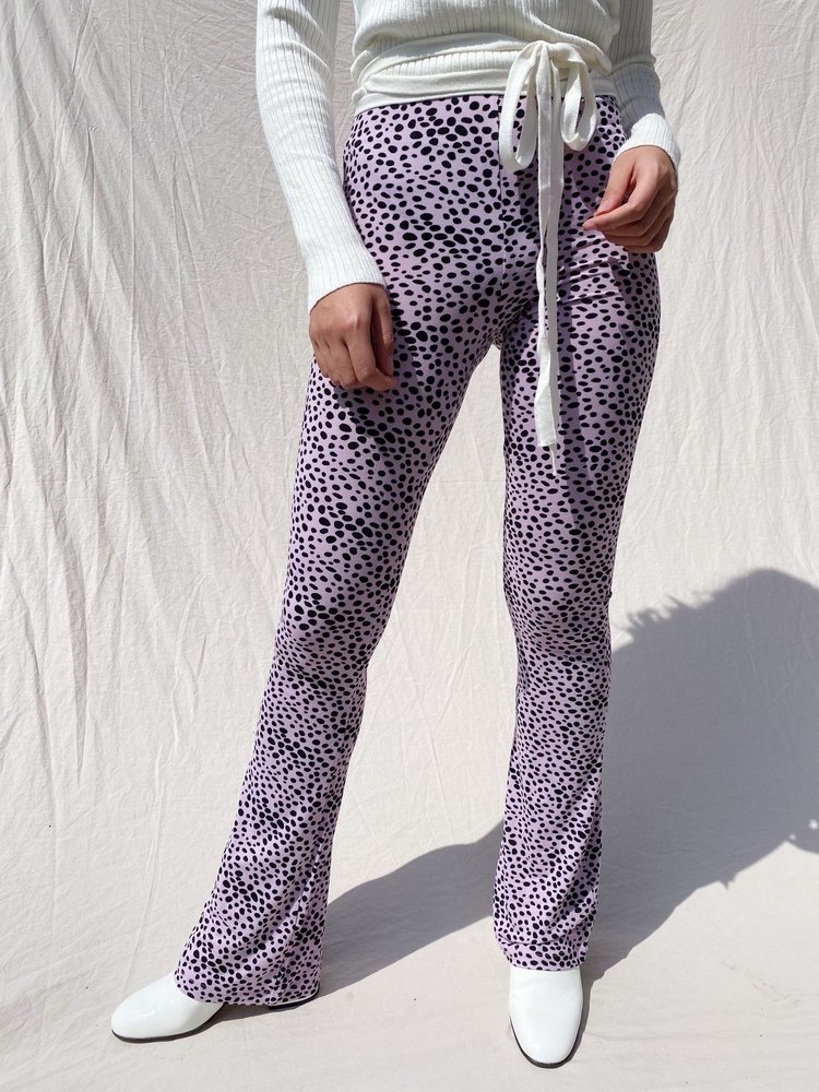 Alexis Cheetah Flared Leggings / Lilac
