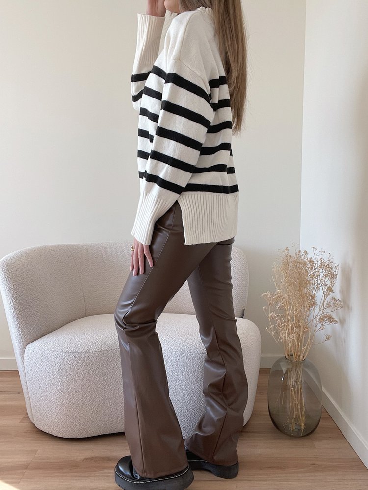 Khai Faux Leather Flared Trousers / Choco Brown