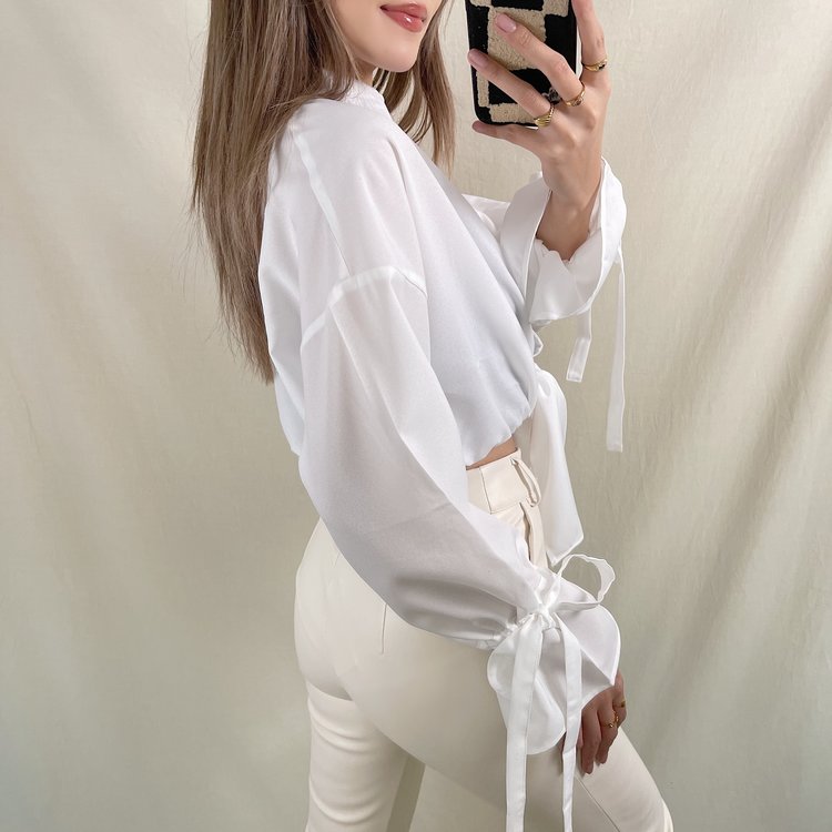 Julea Bow Tie Cropped Blouse / White