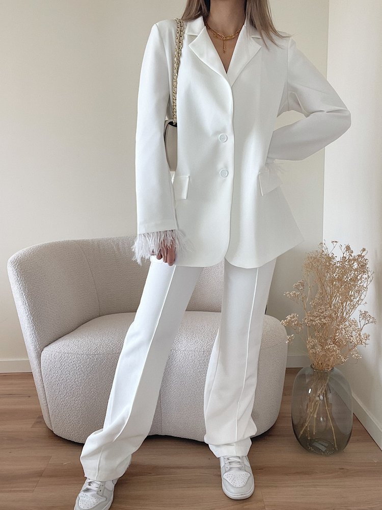 Rosé Loose Fit Feather Blazer / White