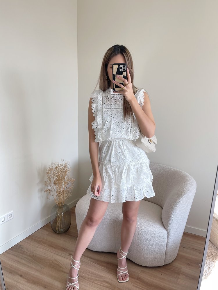 Gaia Embroidered Set / White