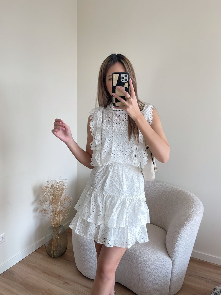 Gaia Embroidered Set / White