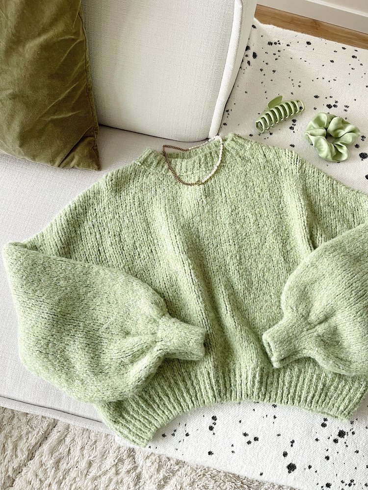 Caro Oversized Knit Sweater / Matcha Green