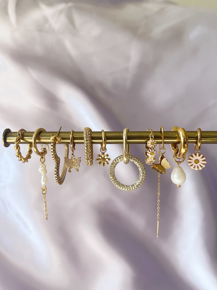 Gold Heart Shackle Hoop Earrings