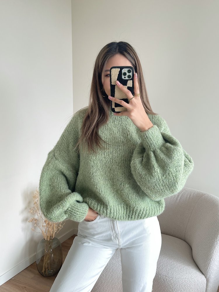Caro Oversized Knit Sweater / Matcha Green