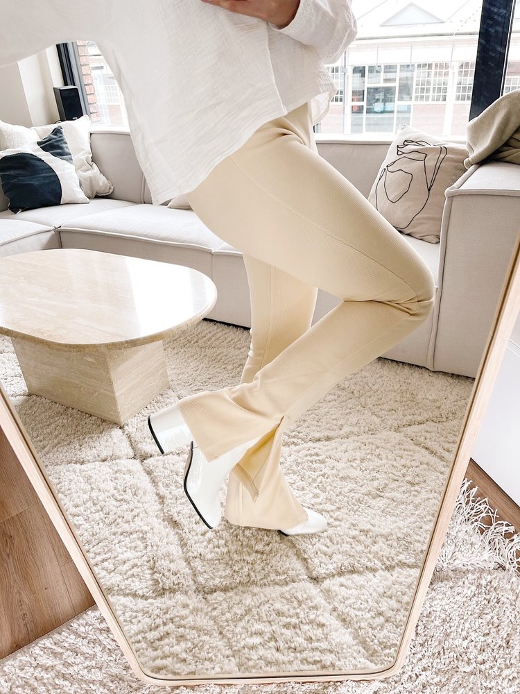 Minta Flared Split Leggings / Beige