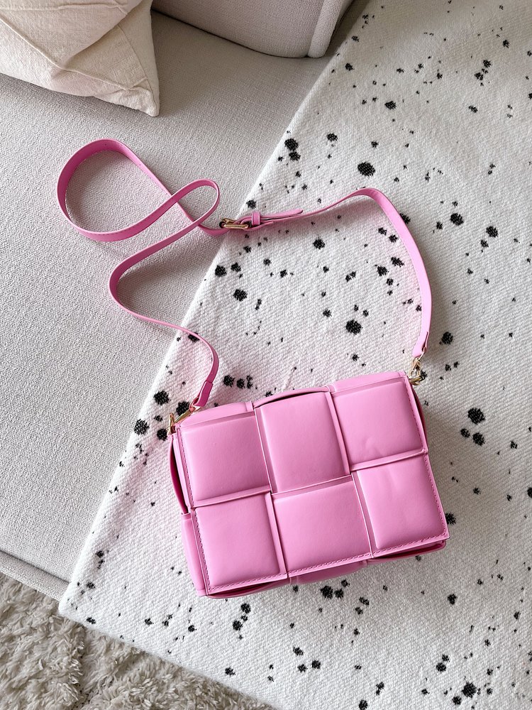 Ilara Small Cassette Bag / Pink