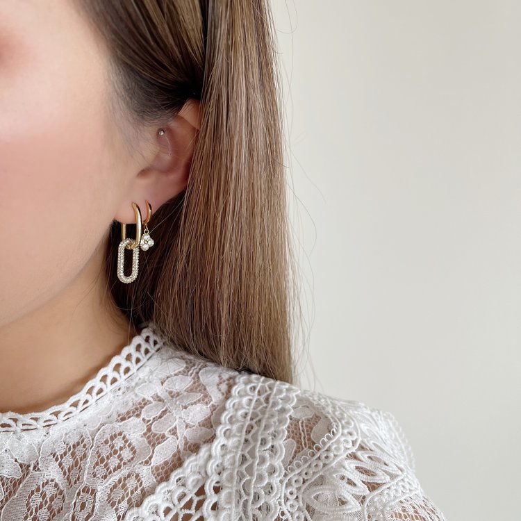 Gold Linked Zircon Earrings / Blue Small