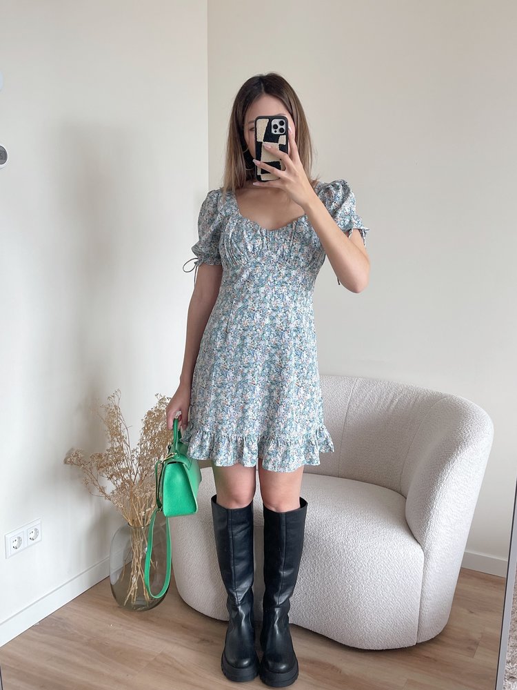 Linnea Flower Dress / Blue
