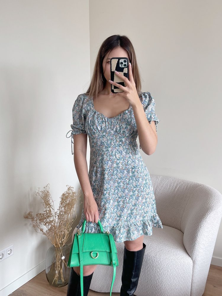 Linnea Flower Dress / Blue