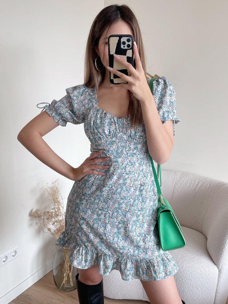 Linnea Flower Dress / Blue