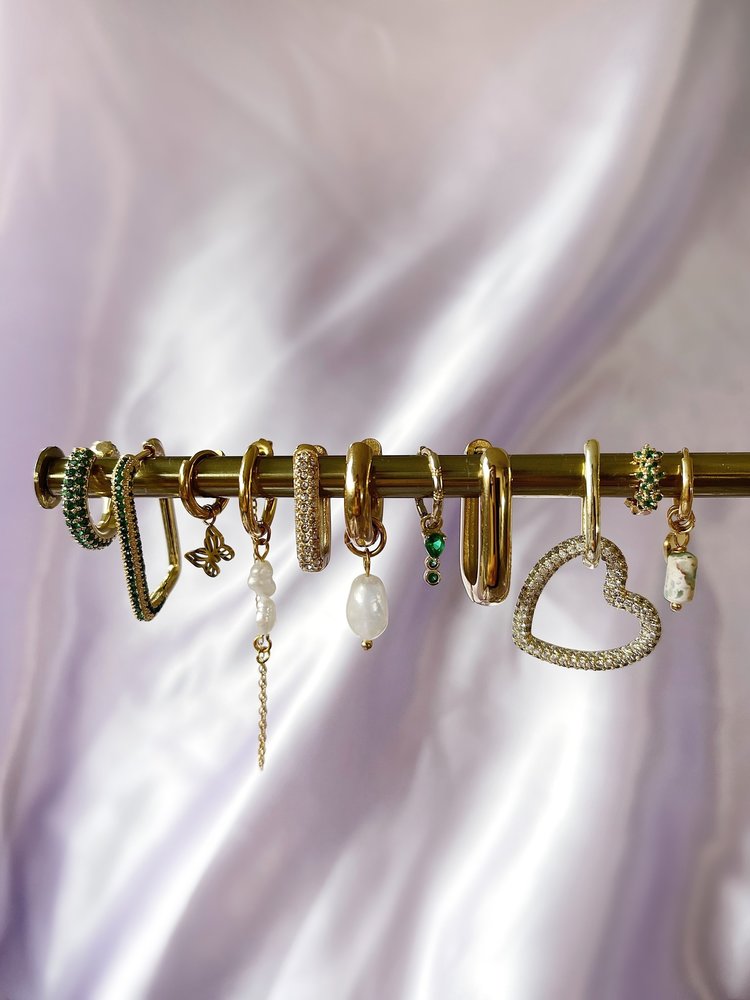 Silver Bold Zircon Earcuff