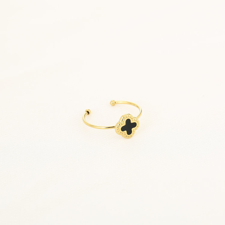 Gold Vintage Clover Ring / Black