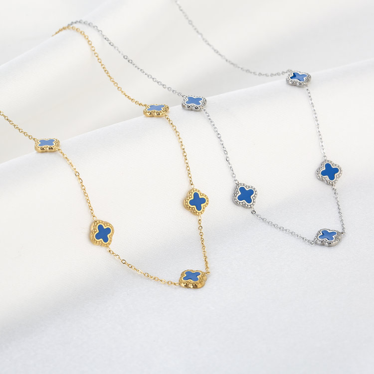 Gold Vintage Clover Necklace / Blue