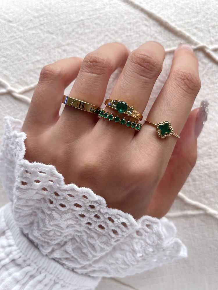 Gold Vintage Clover Ring / Green