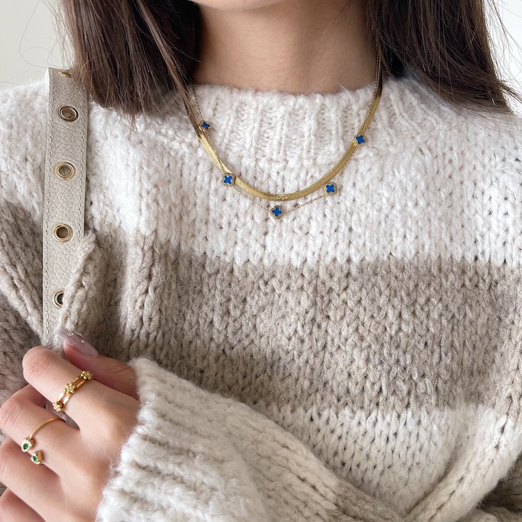 Gold Vintage Clover Necklace / Blue
