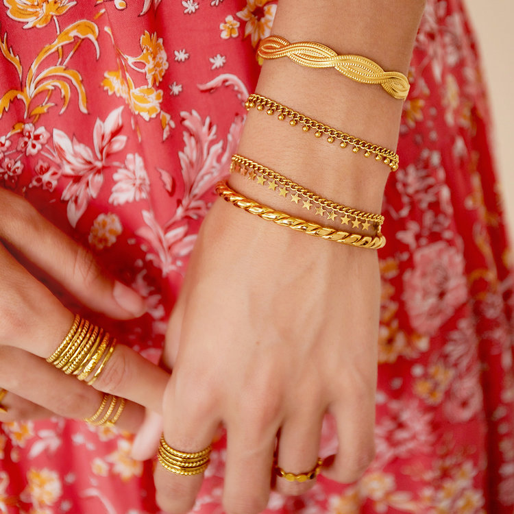 Gold Little Dots Chain Bracelet