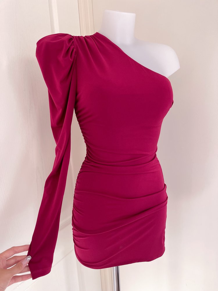 Widya One Shoulder Dress / Bordeaux