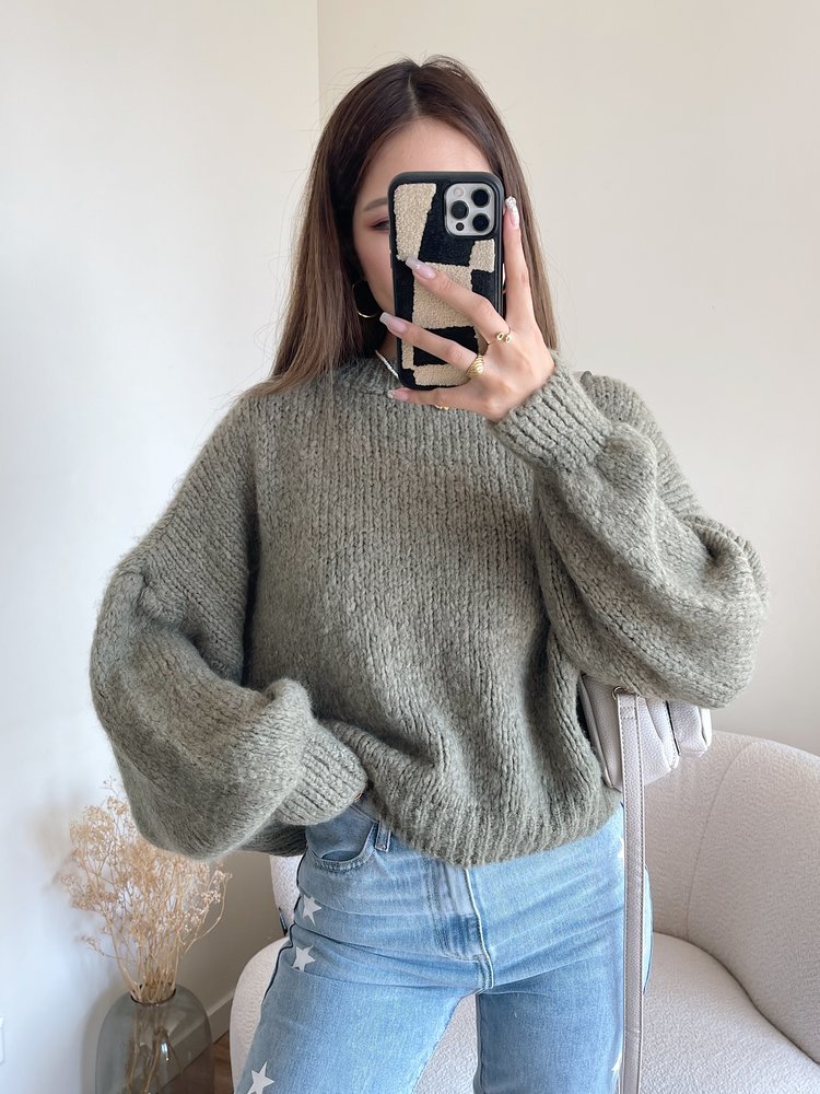 Caro Oversized Knit Sweater / Olive Green