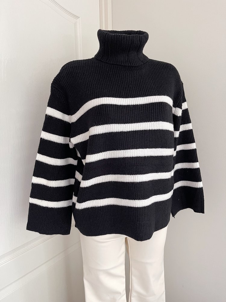 Solis Striped Sweater / Black