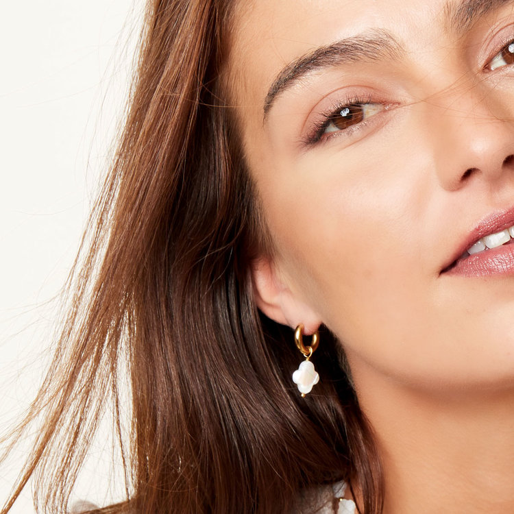 Gold Single Shell Clover Earrings