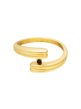 Gold Elegant Twist Ring