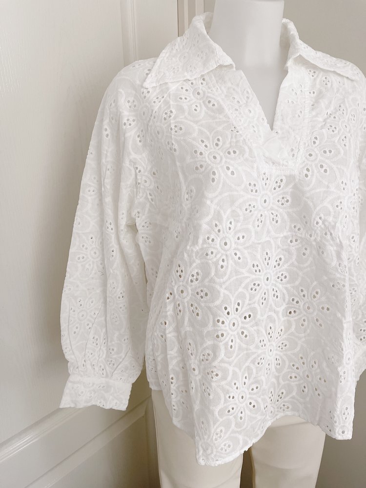 Minji Oversized Embroidered Blouse / White