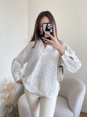 Minji Oversized Embroidered Blouse / White