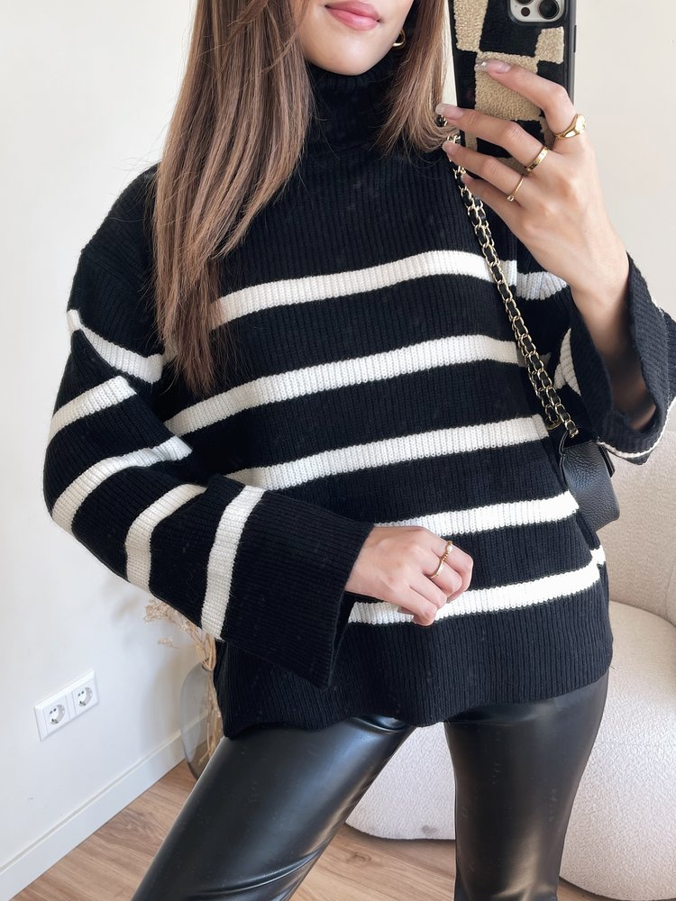 Solis Striped Sweater / Black