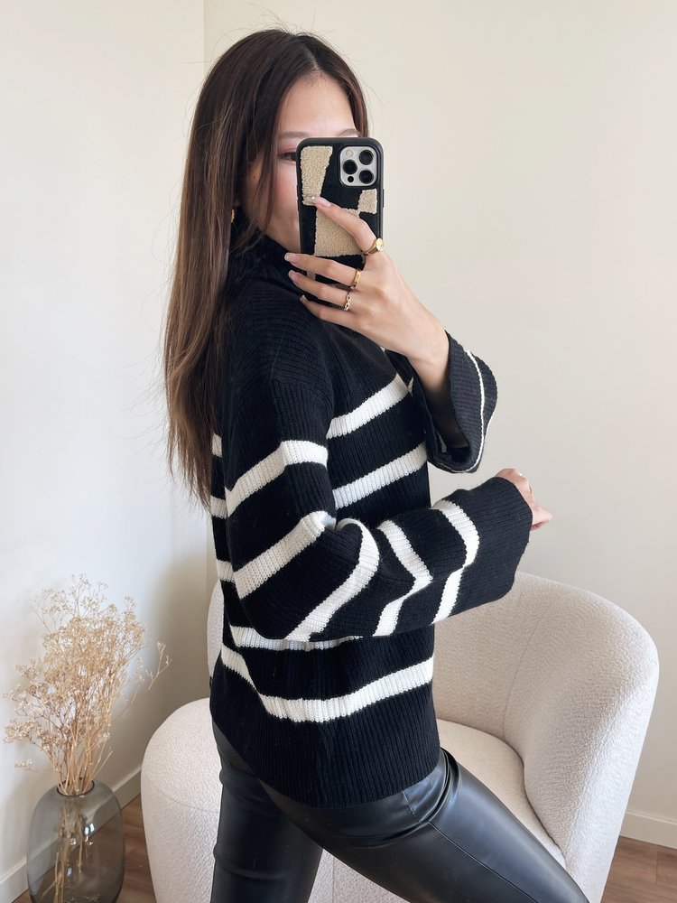 Solis Striped Sweater / Black