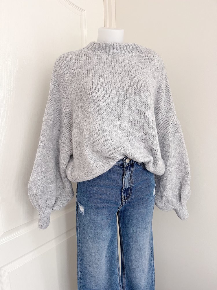 Caro Oversized Knit Sweater / Light Grey