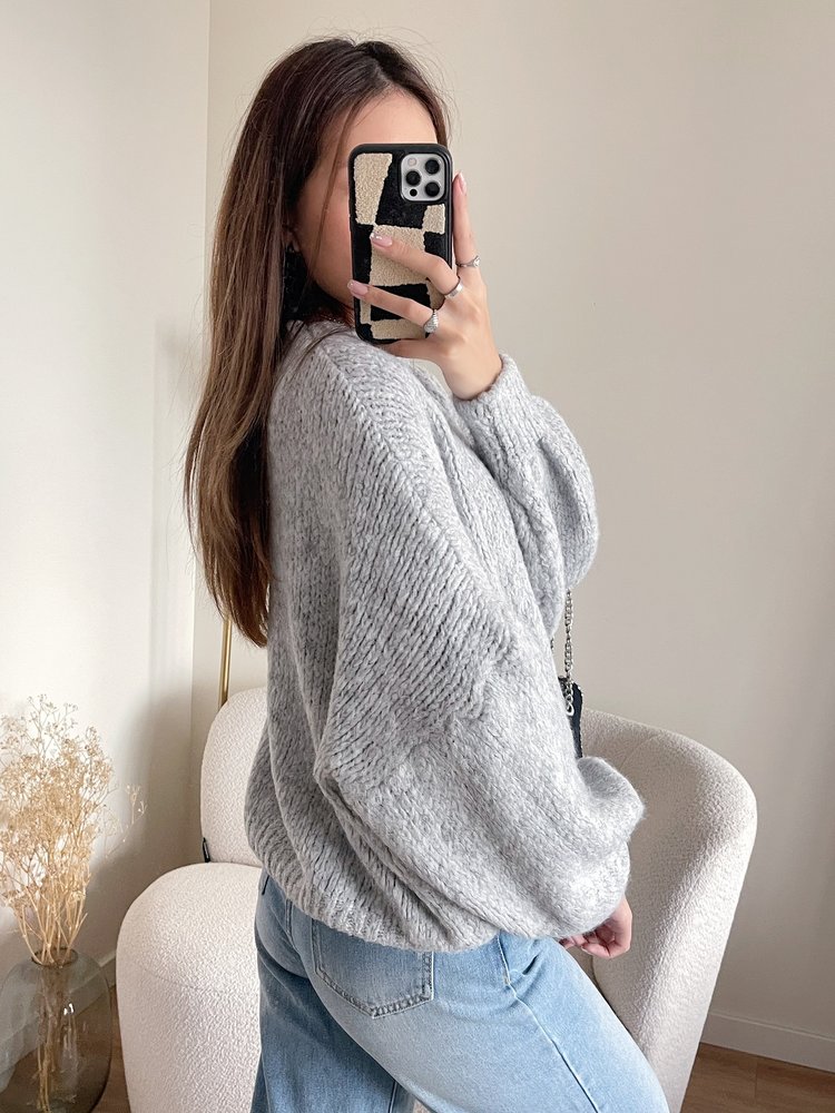 Caro Oversized Knit Sweater / Light Grey