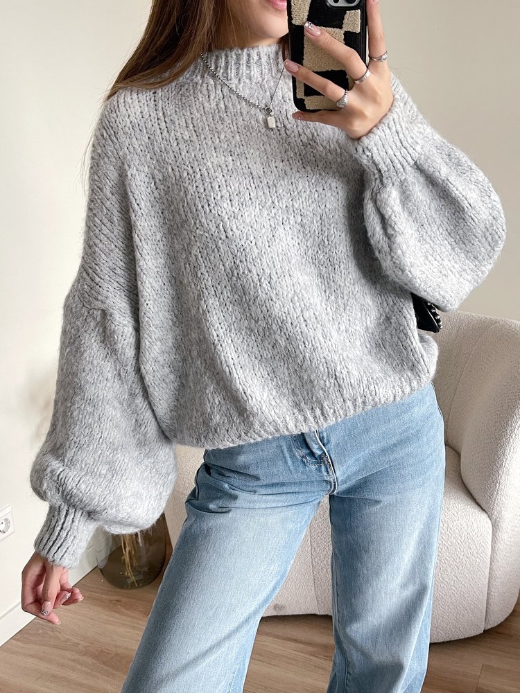 Caro Oversized Knit Sweater / Light Grey