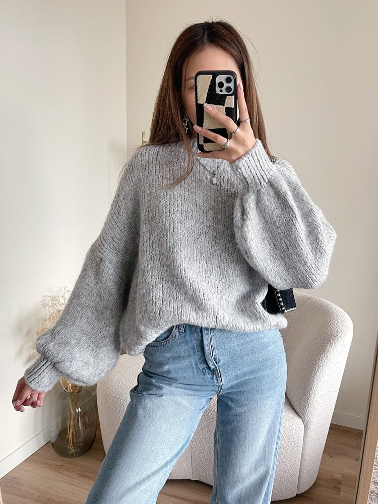 Caro Oversized Knit Sweater / Light Grey
