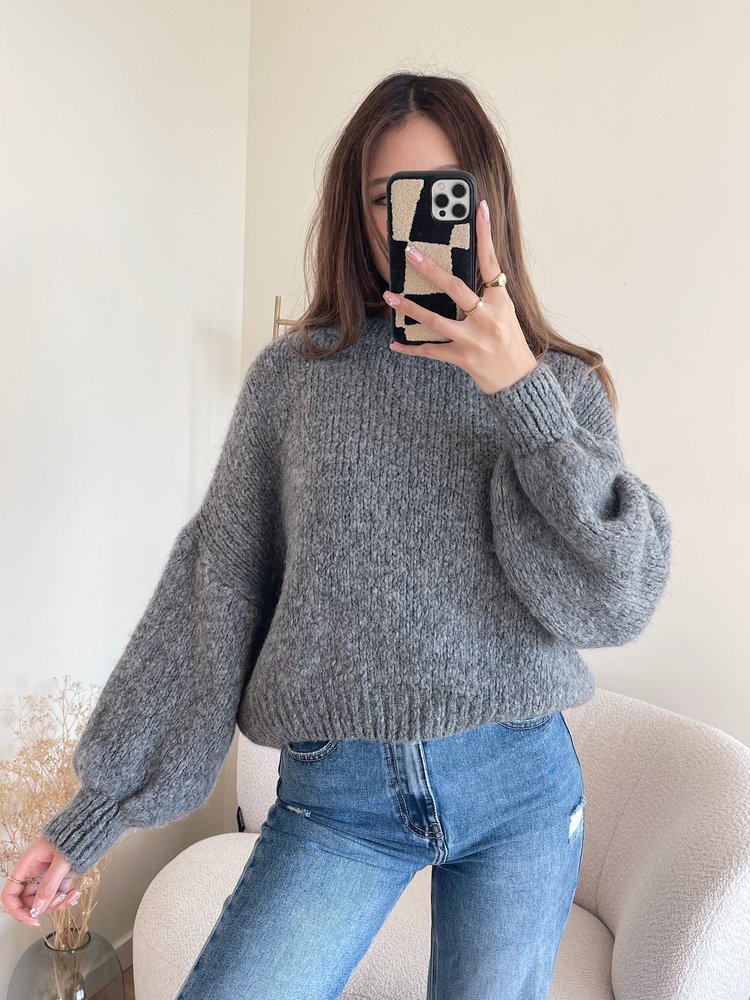 Caro Oversized Knit Sweater / Dark Grey