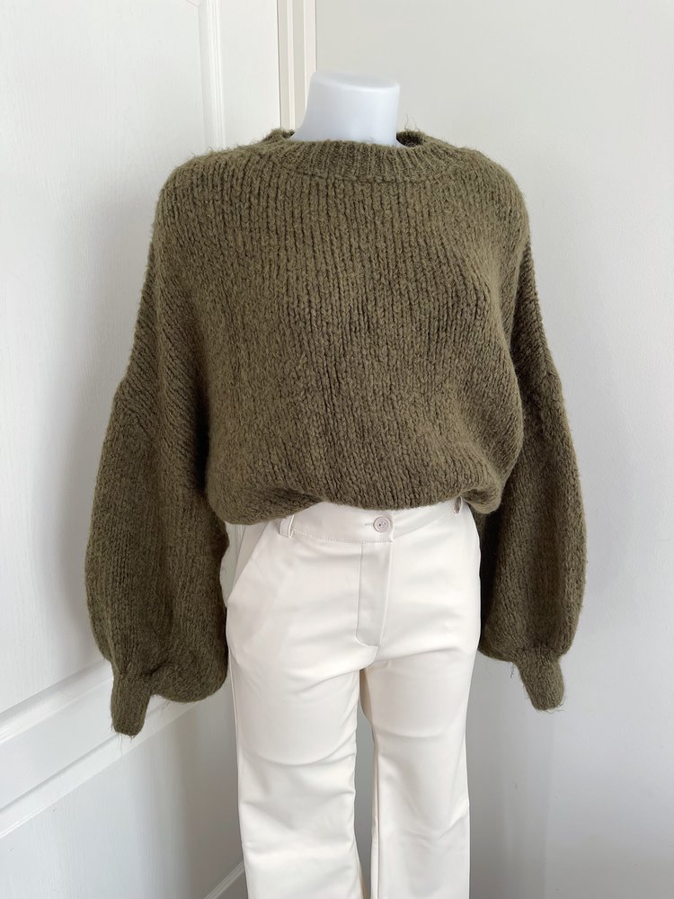 Caro Oversized Knit Sweater / Dark Olive