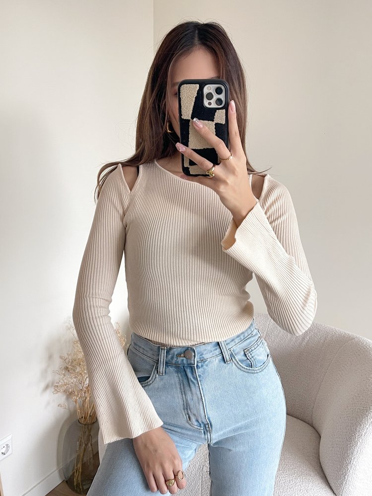 Allura Cut Out Top / Beige