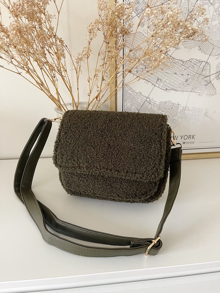 Miyo Teddy Crossbody Bag / Army Green