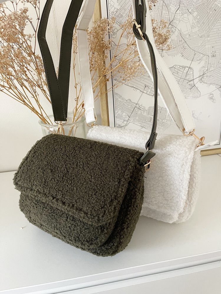 Miyo Teddy Crossbody Bag / Army Green