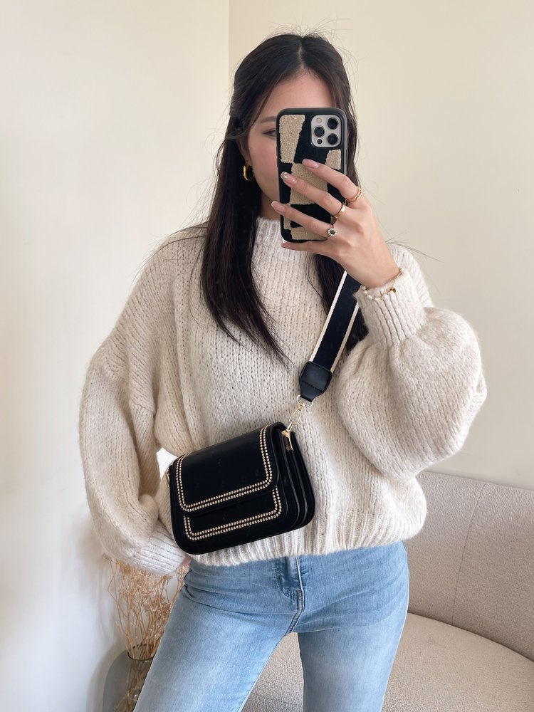 Gisa Stitched Crossbody Bag / Black