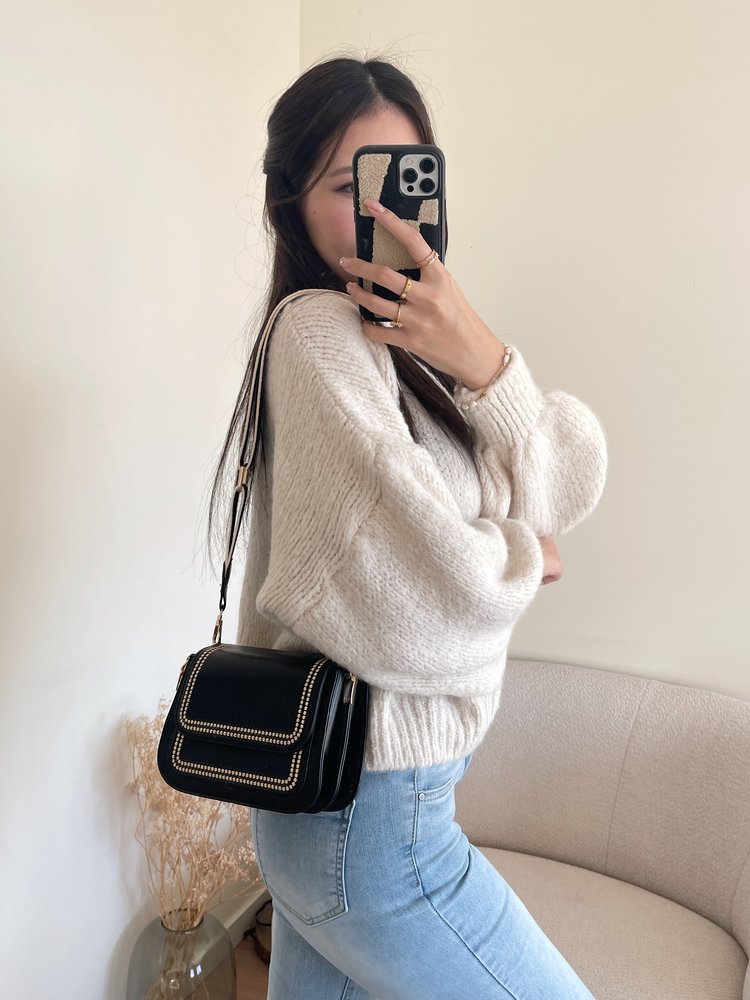 Gisa Stitched Crossbody Bag / Black