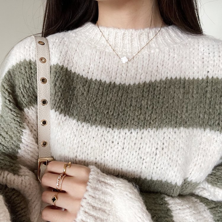 Gold Seashell Clover Dots Necklace