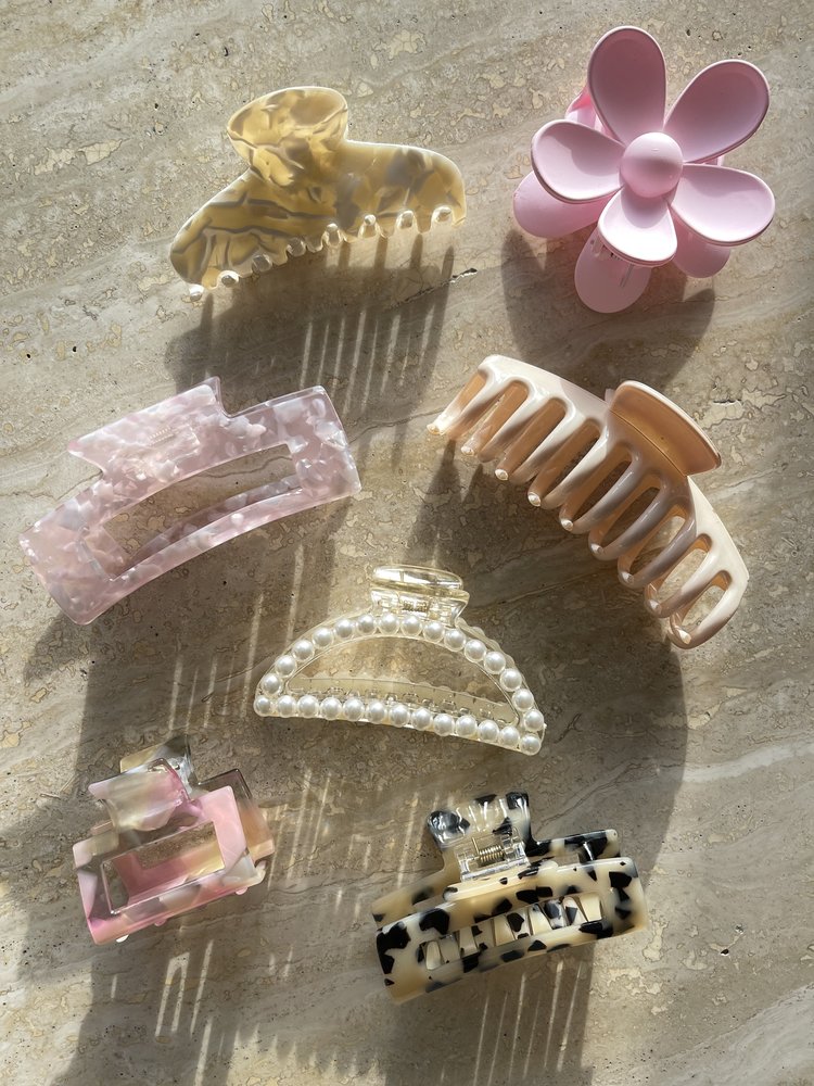 Eri Marble Hair Claw / Beige