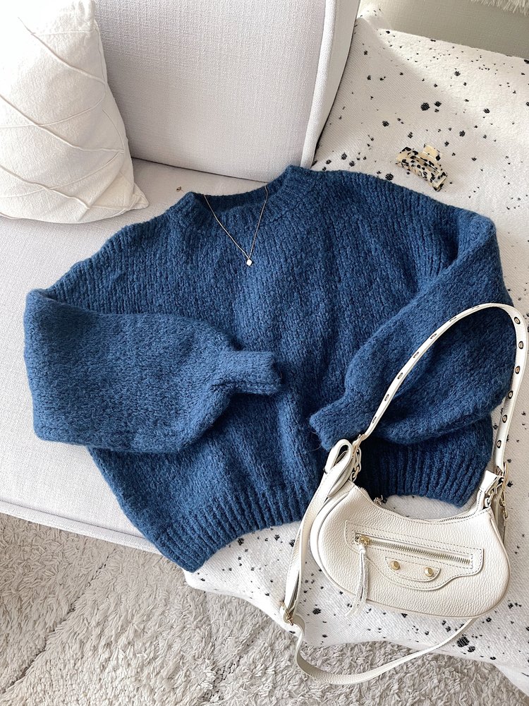 Caro Oversized Knit Sweater / Navy Blue