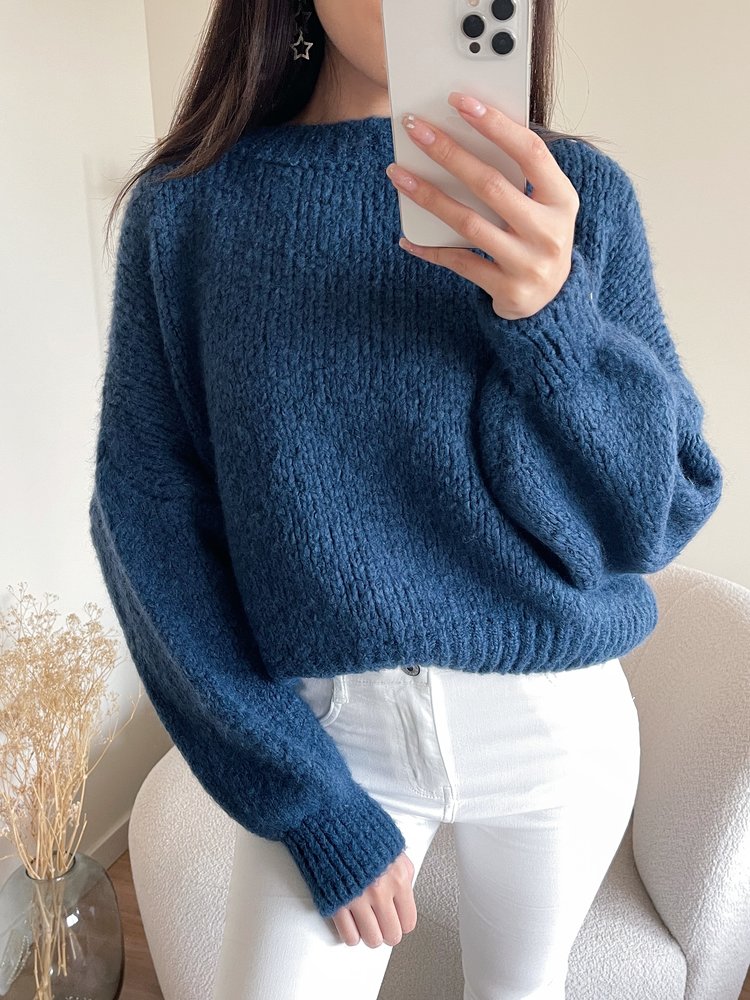 Caro Oversized Knit Sweater / Navy Blue