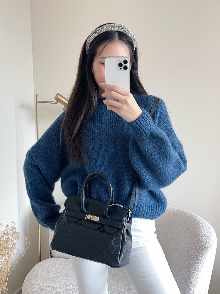 Ayane Classic Handbag / Black