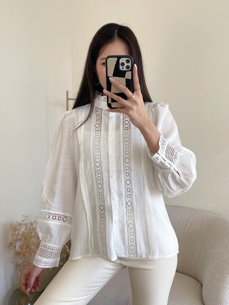 Reva Embroidered Blouse / White