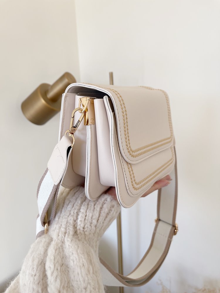 Gisa Stitched Crossbody Bag / Beige