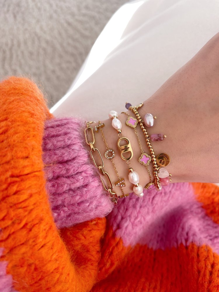 Gold Bold Linked Chain Bracelet